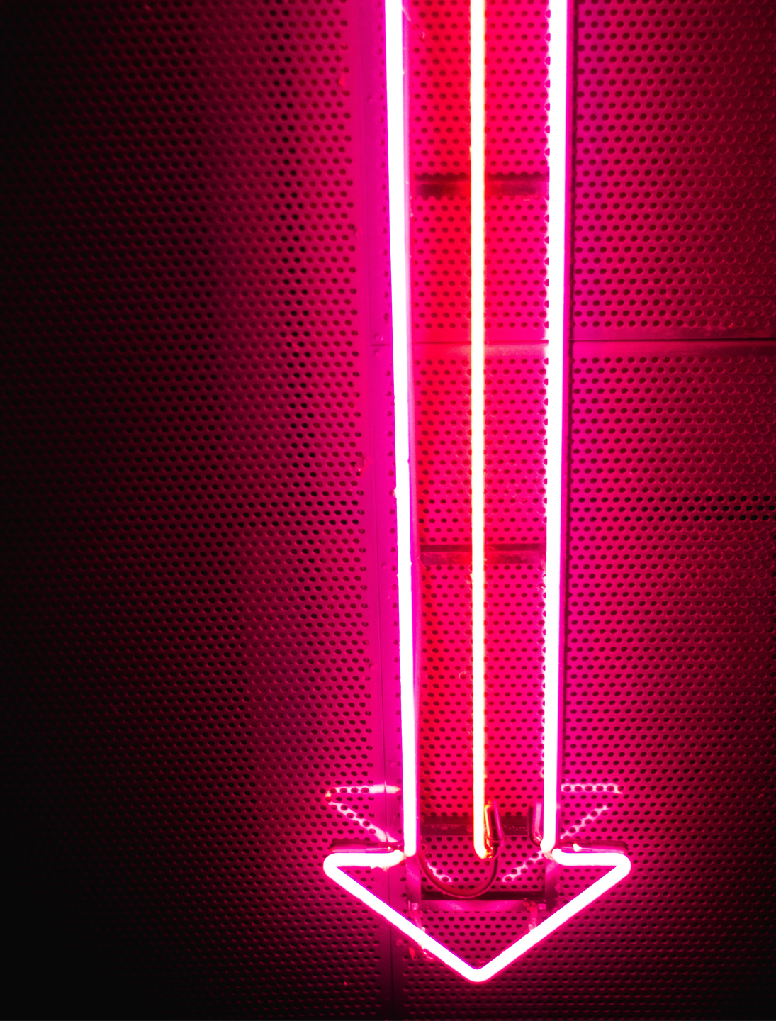 Neon Pfeil in Pink