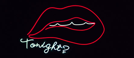 Neon Schild mit einem Mund